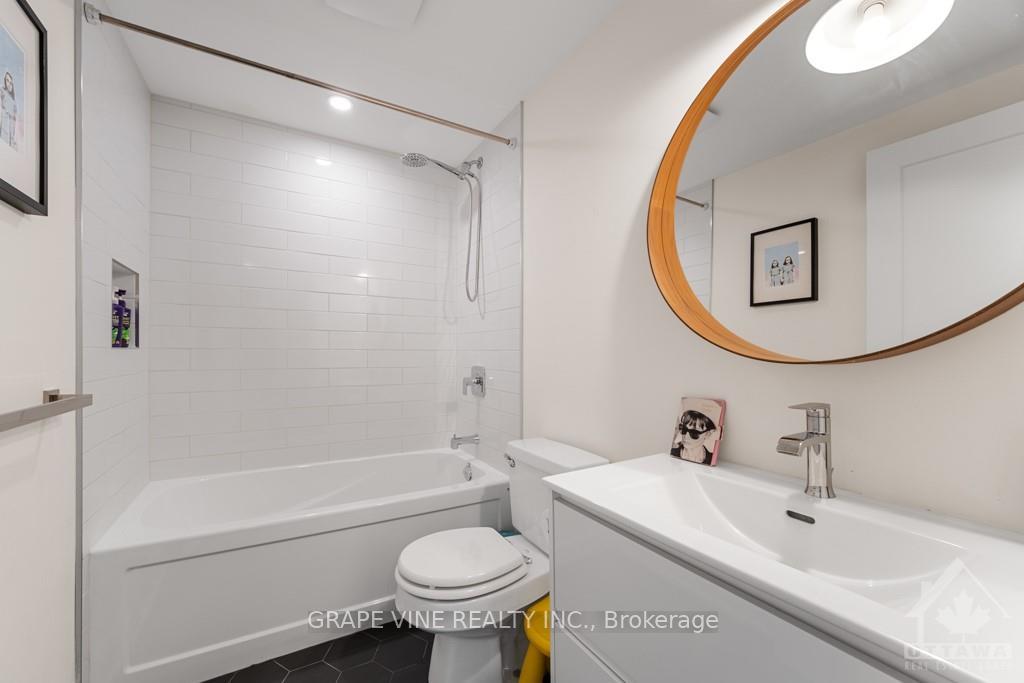 Photo 15 of Unit 10, 655 Richmond Road, Ottawa, Woodroffe — HOMEH