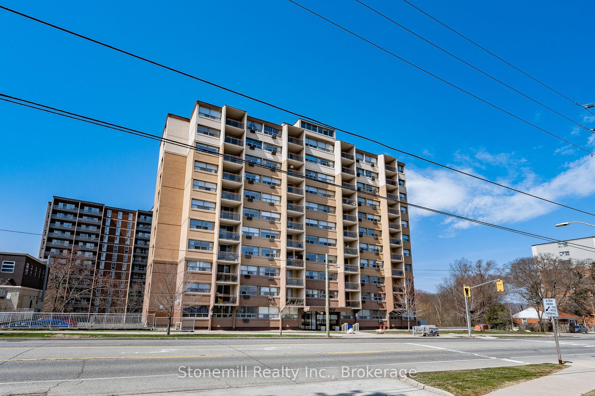Front of Unit 304, 1950 Main Street W