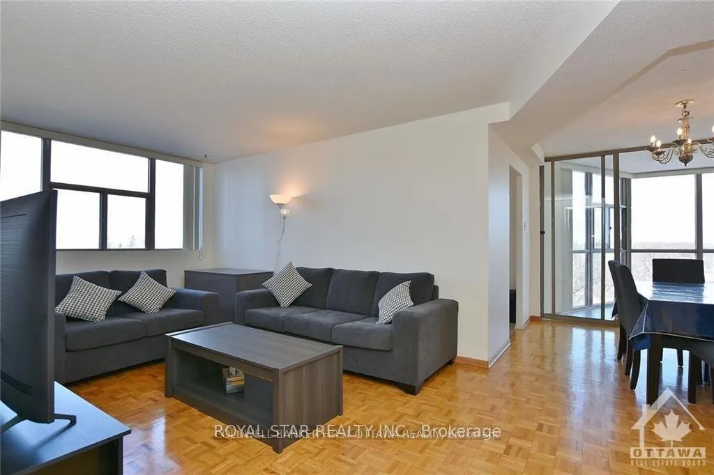 Photo 10 of Unit 703, 2760 Carousel Crescent, Ottawa, Emerald Woods/Sawmill Creek — HOMEH