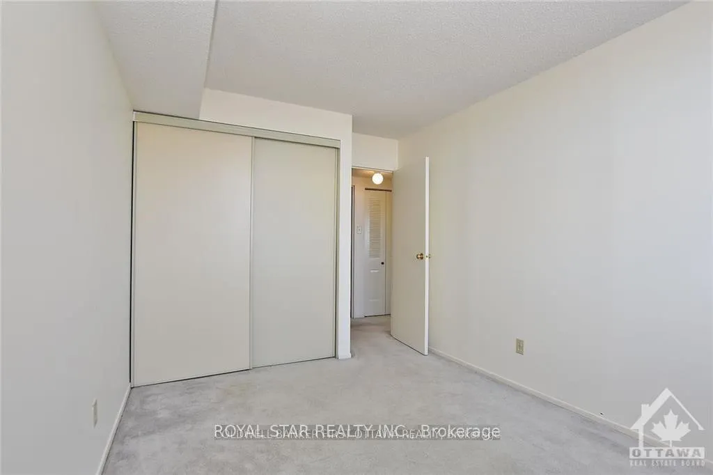 Photo 16 of Unit 703, 2760 Carousel Crescent, Ottawa, Emerald Woods/Sawmill Creek — HOMEH