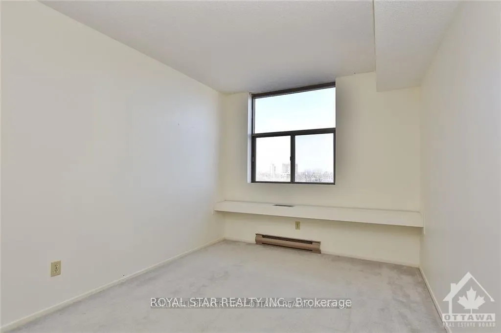 Photo 17 of Unit 703, 2760 Carousel Crescent, Ottawa, Emerald Woods/Sawmill Creek — HOMEH