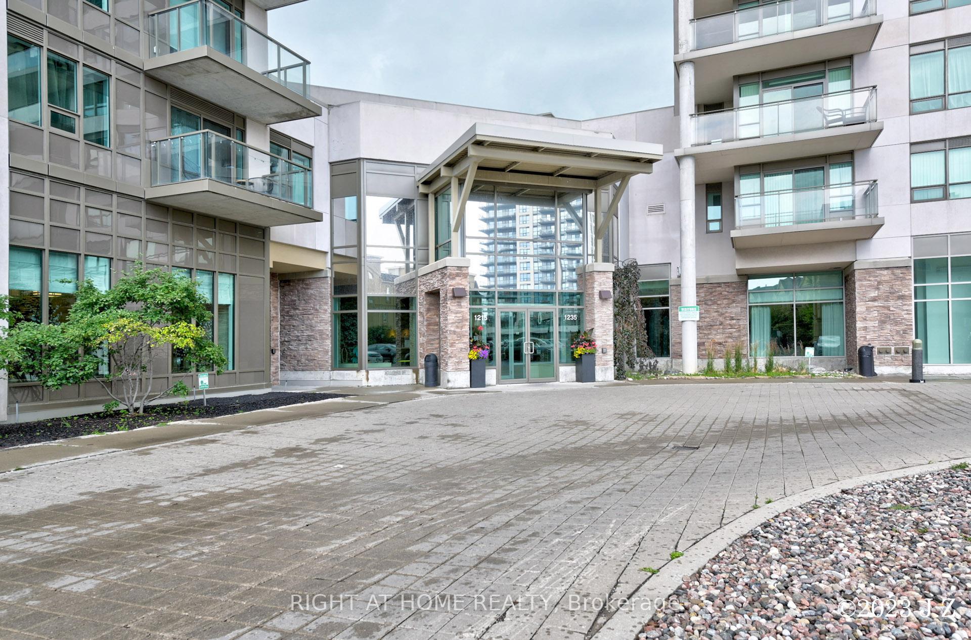 Photo 2 of Unit 1109, 1215 Bayly Street, Pickering, Bay Ridges — HOMEH