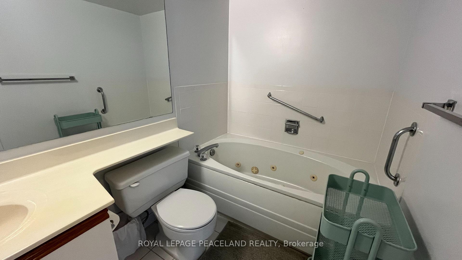 Photo 10 of Unit 618, 7805 Bayview Avenue, Markham, Aileen-Willowbrook — HOMEH