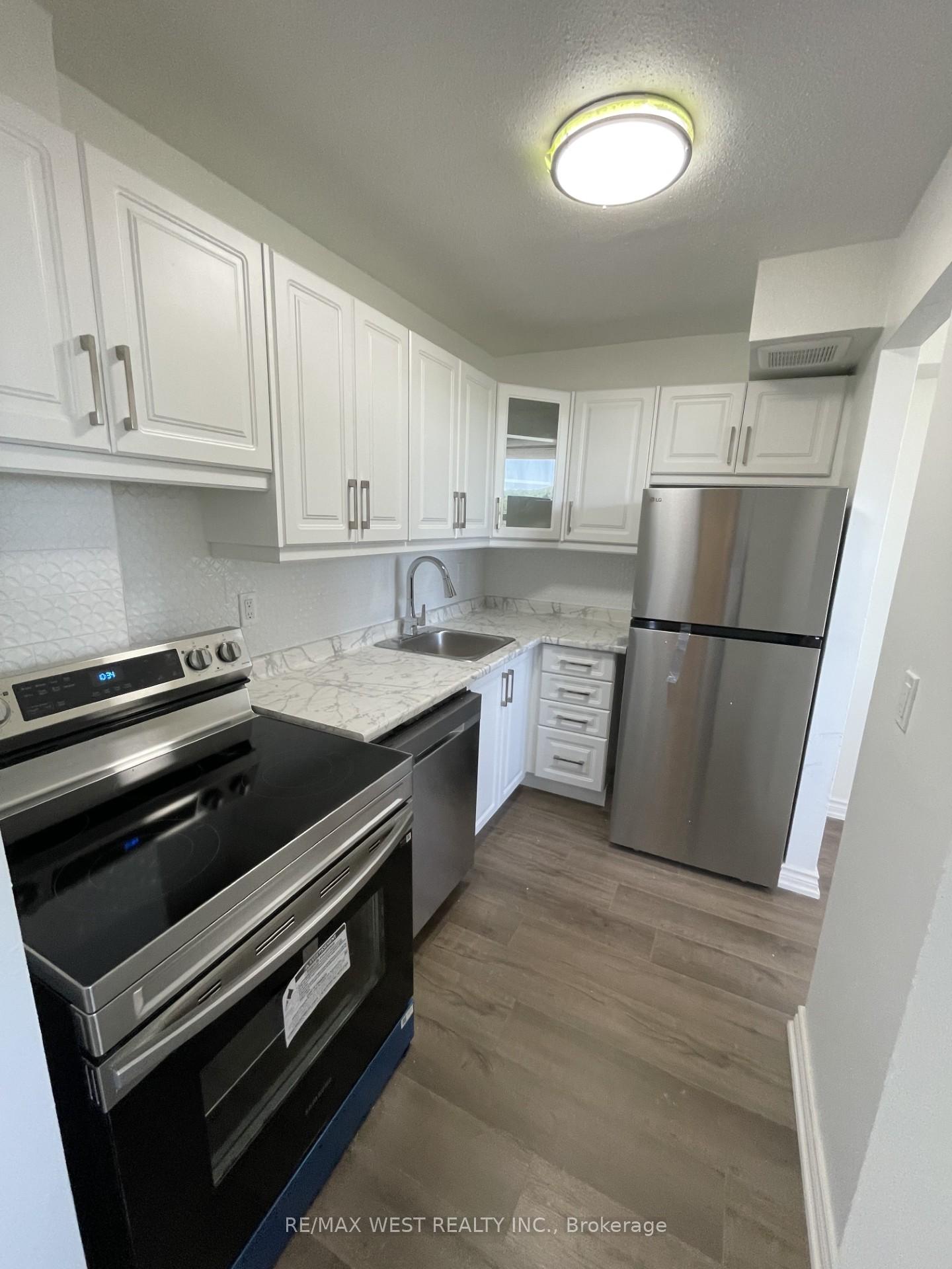 Photo 11 of Unit 403, 15 Albright Road, Hamilton, Vincent — HOMEH