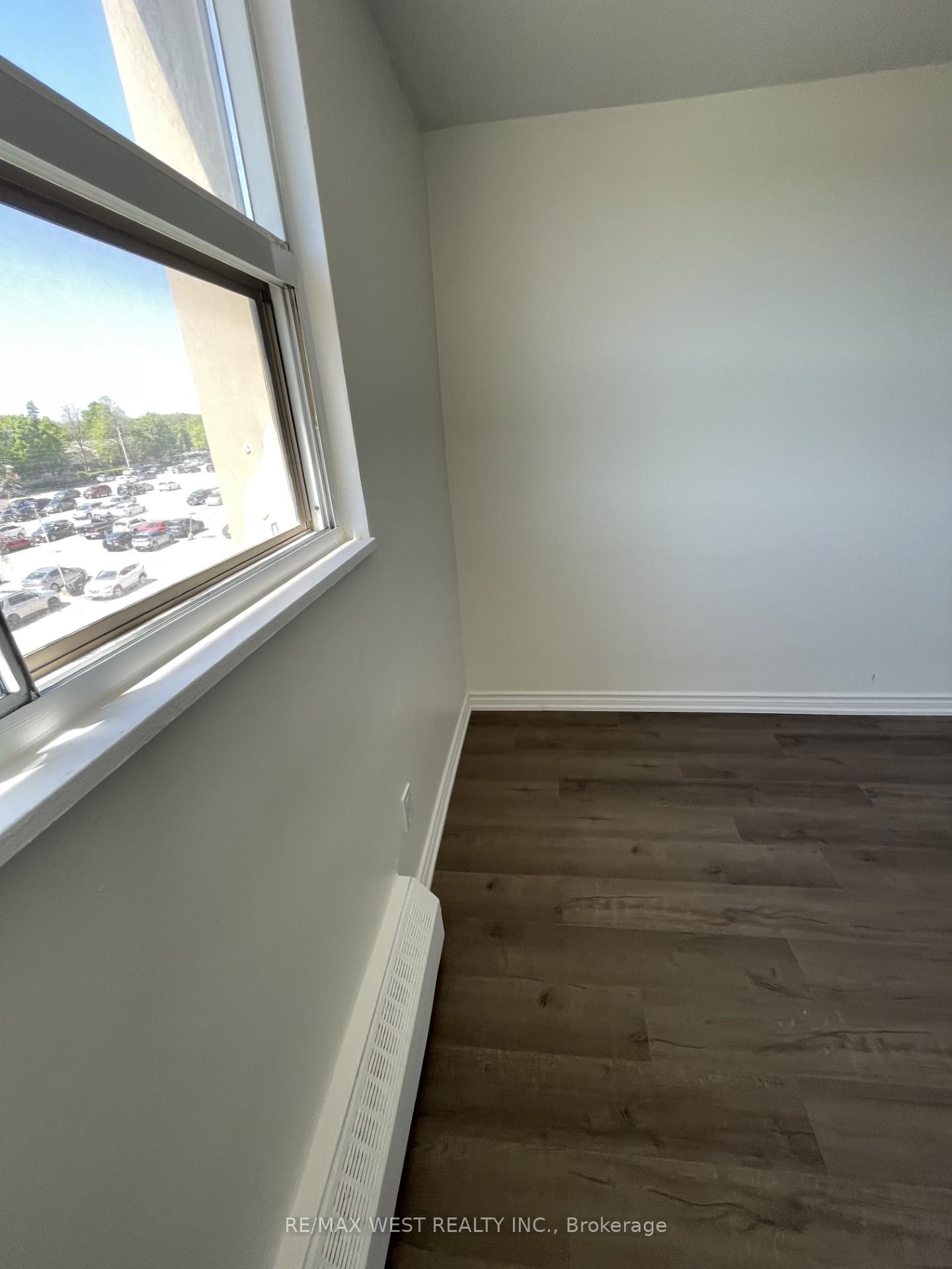 Photo 19 of Unit 403, 15 Albright Road, Hamilton, Vincent — HOMEH