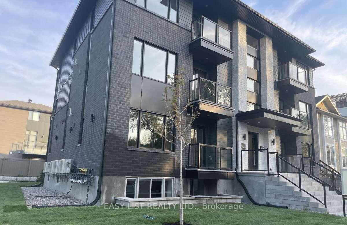 Front of Unit 3, 152 Springhurst Avenue