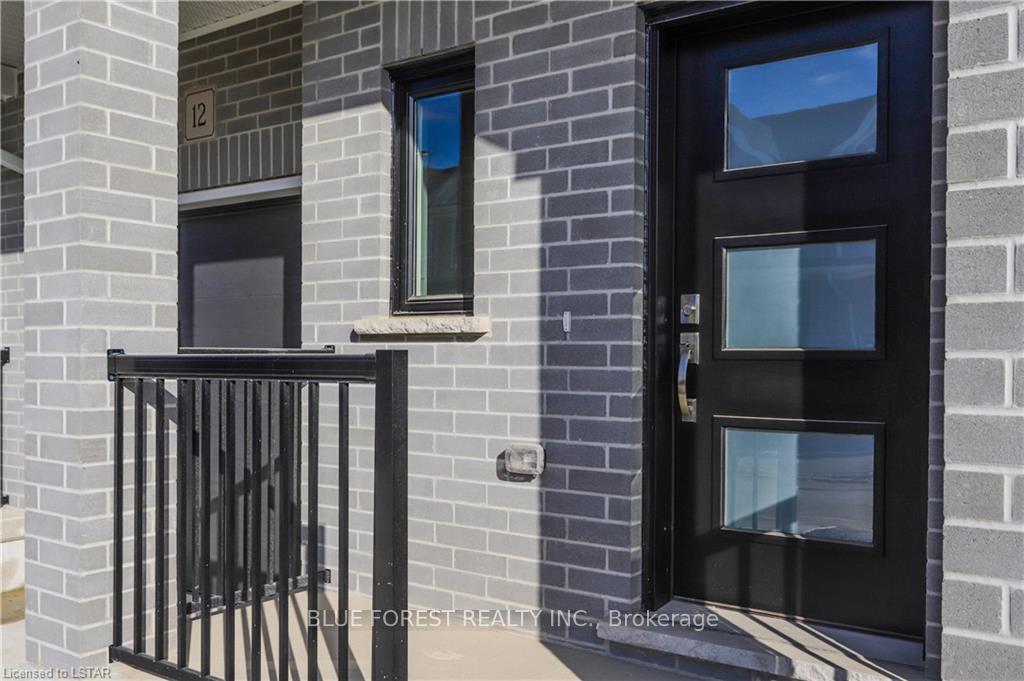 Photo 2 of Unit 12, 1 Miller Drive, Lucan Biddulph, Lucan — HOMEH