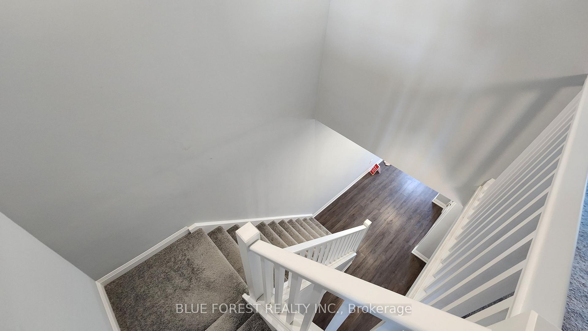 Photo 10 of Unit 12, 1 Miller Drive, Lucan Biddulph, Lucan — HOMEH