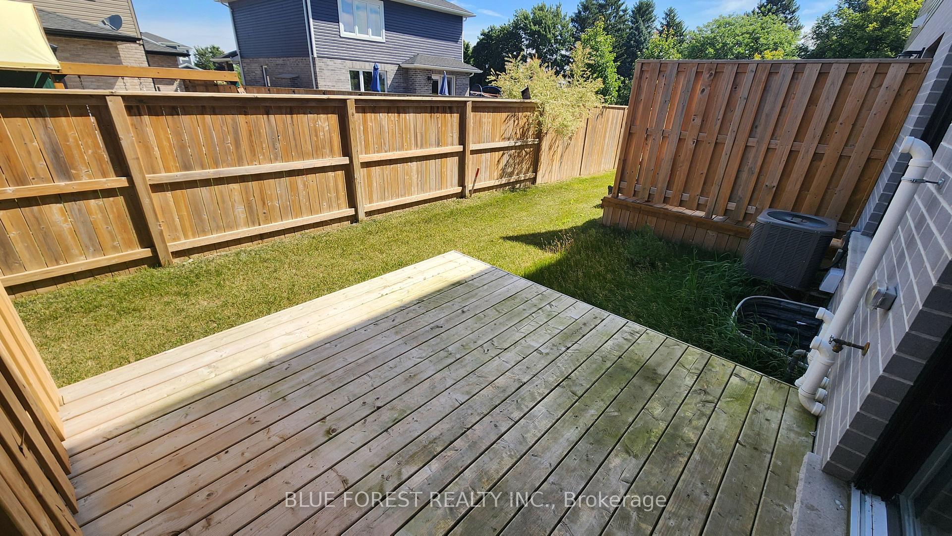 Photo 26 of Unit 12, 1 Miller Drive, Lucan Biddulph, Lucan — HOMEH