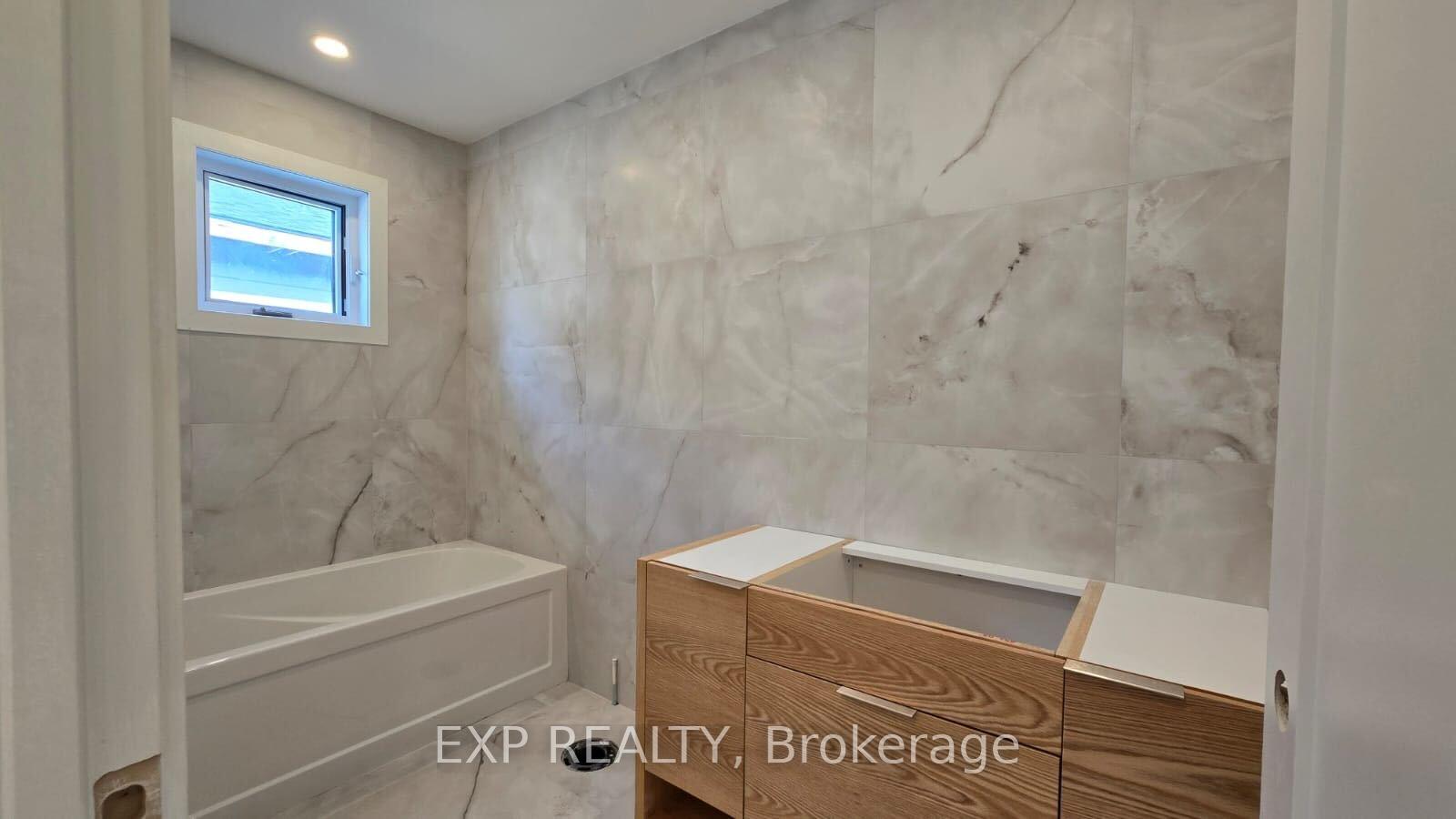 Photo 9 of Unit #A, 514 Roosevelt Avenue, Ottawa, McKellar/Highland — HOMEH