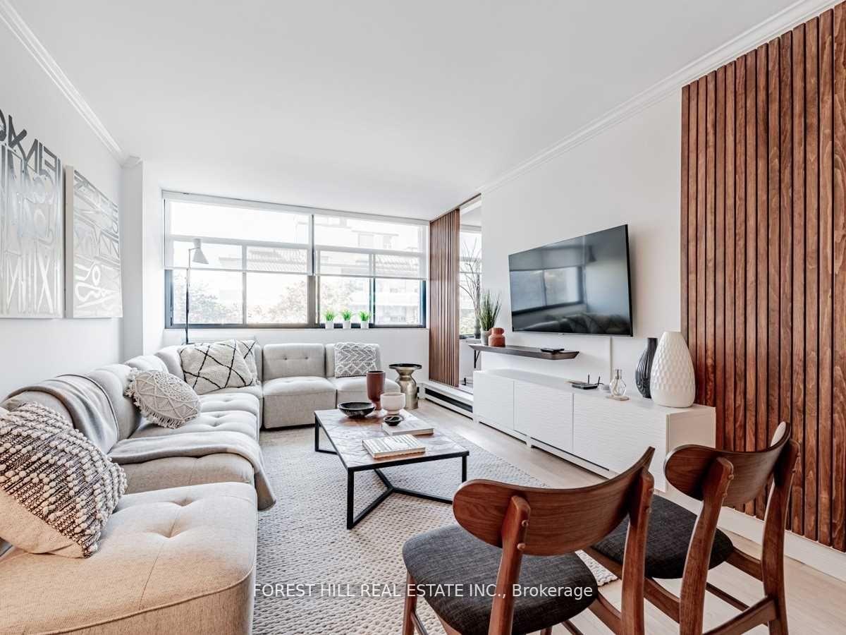Front of Unit 405, 335 Lonsdale Road
