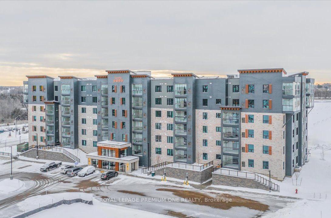 Photo 1 of Unit 207, 15 Kneeshaw Drive, Barrie, Rural Barrie Southeast — HOMEH