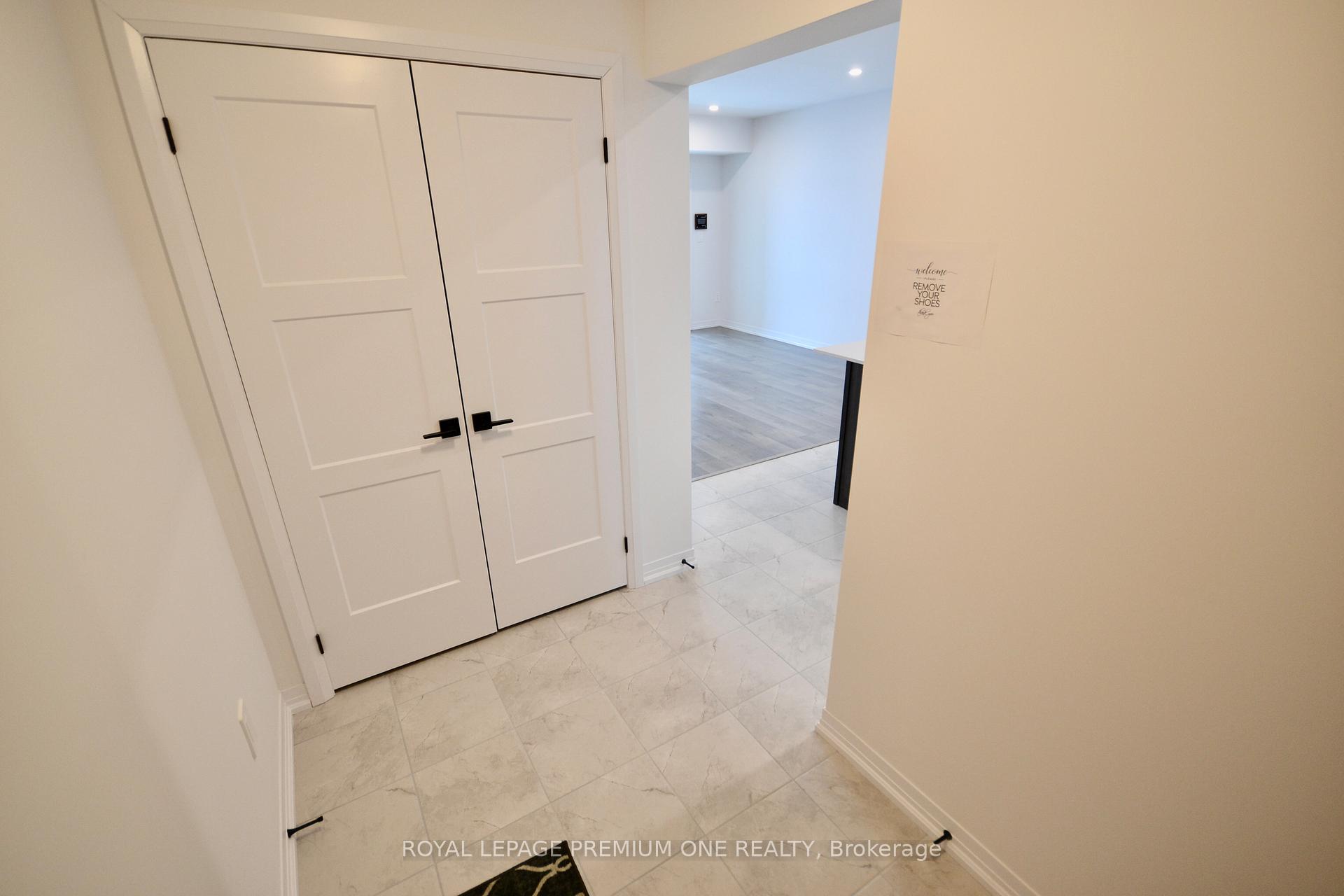Photo 9 of Unit 207, 15 Kneeshaw Drive, Barrie, Rural Barrie Southeast — HOMEH