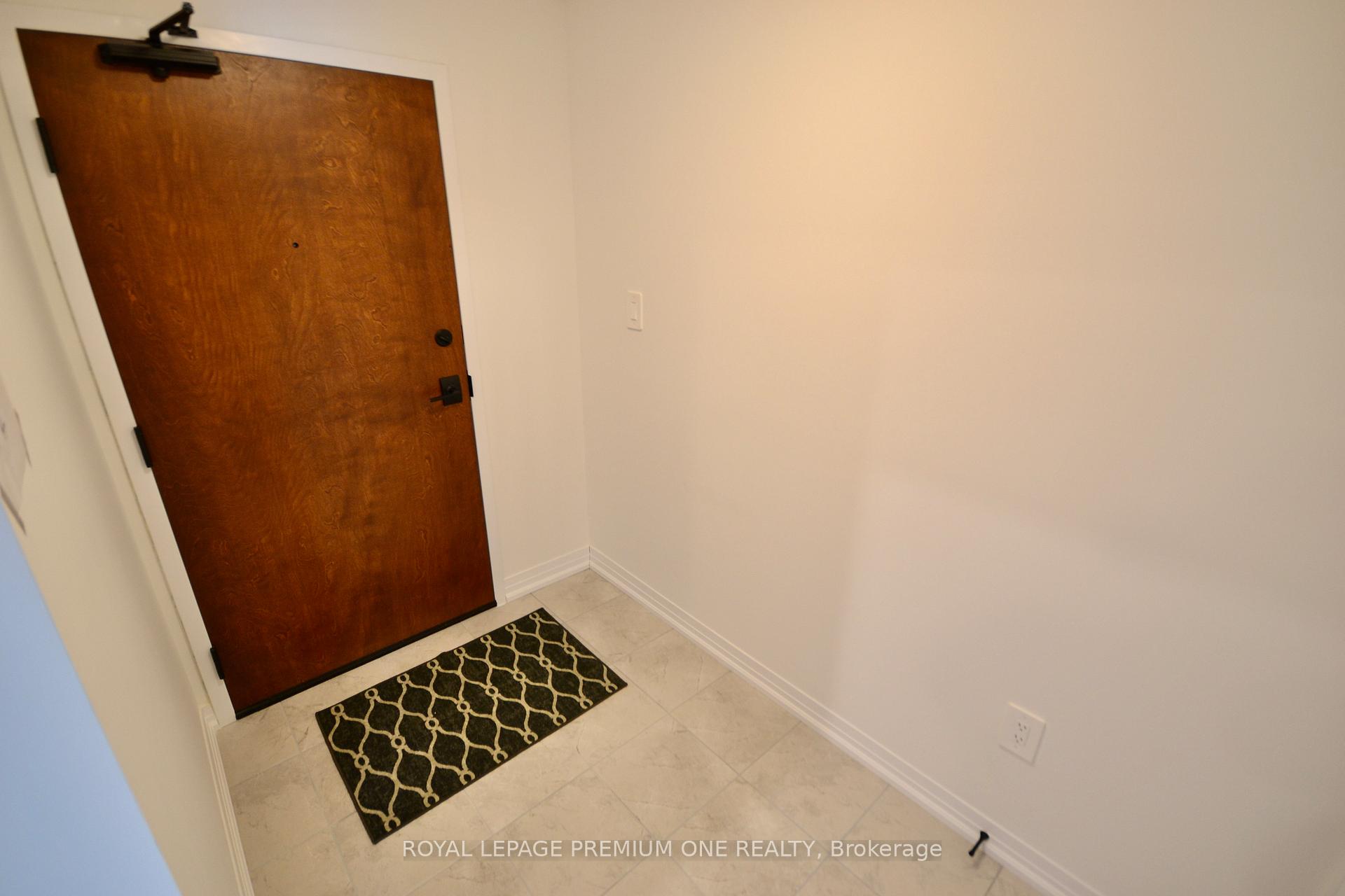 Photo 10 of Unit 207, 15 Kneeshaw Drive, Barrie, Rural Barrie Southeast — HOMEH
