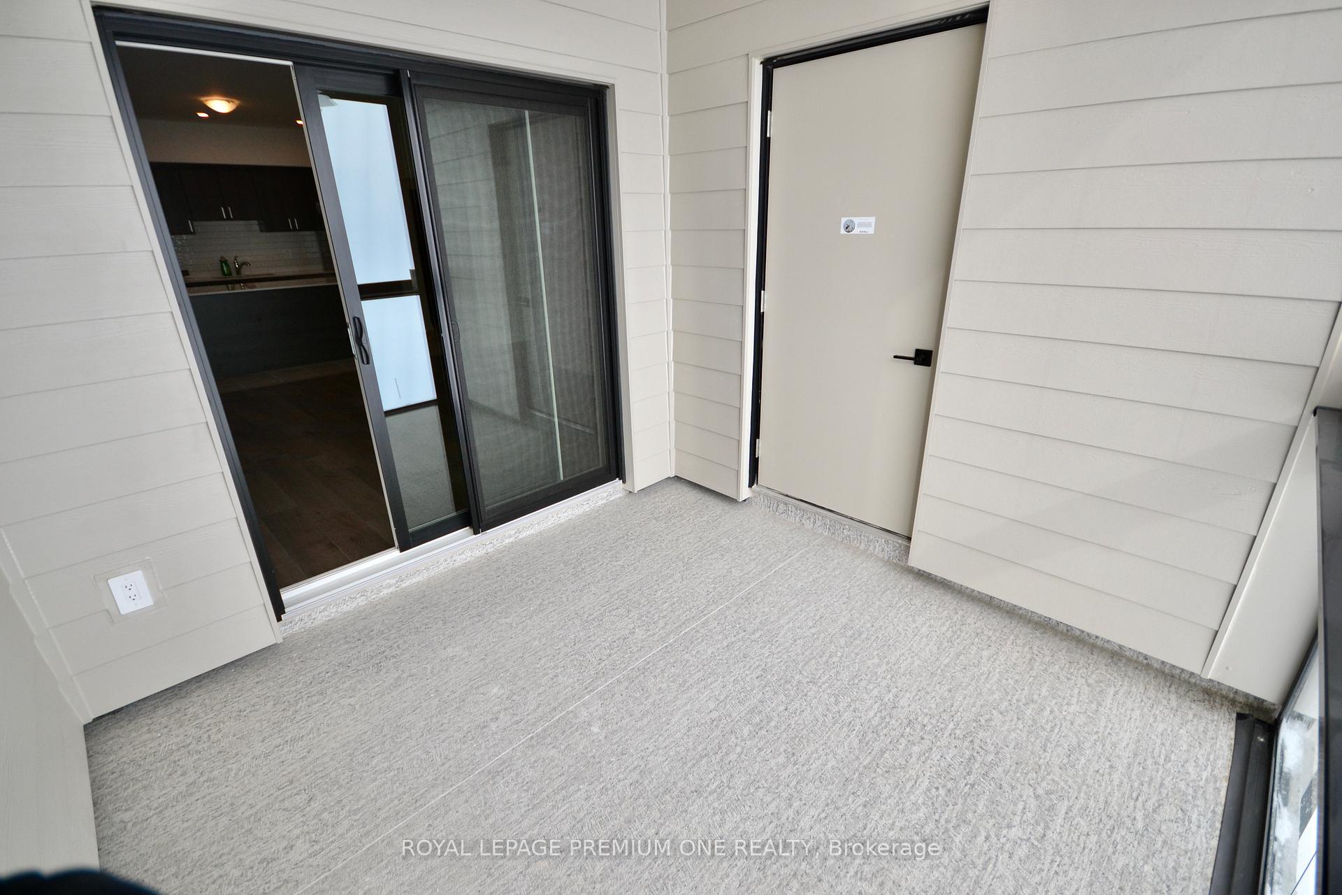 Photo 19 of Unit 207, 15 Kneeshaw Drive, Barrie, Rural Barrie Southeast — HOMEH