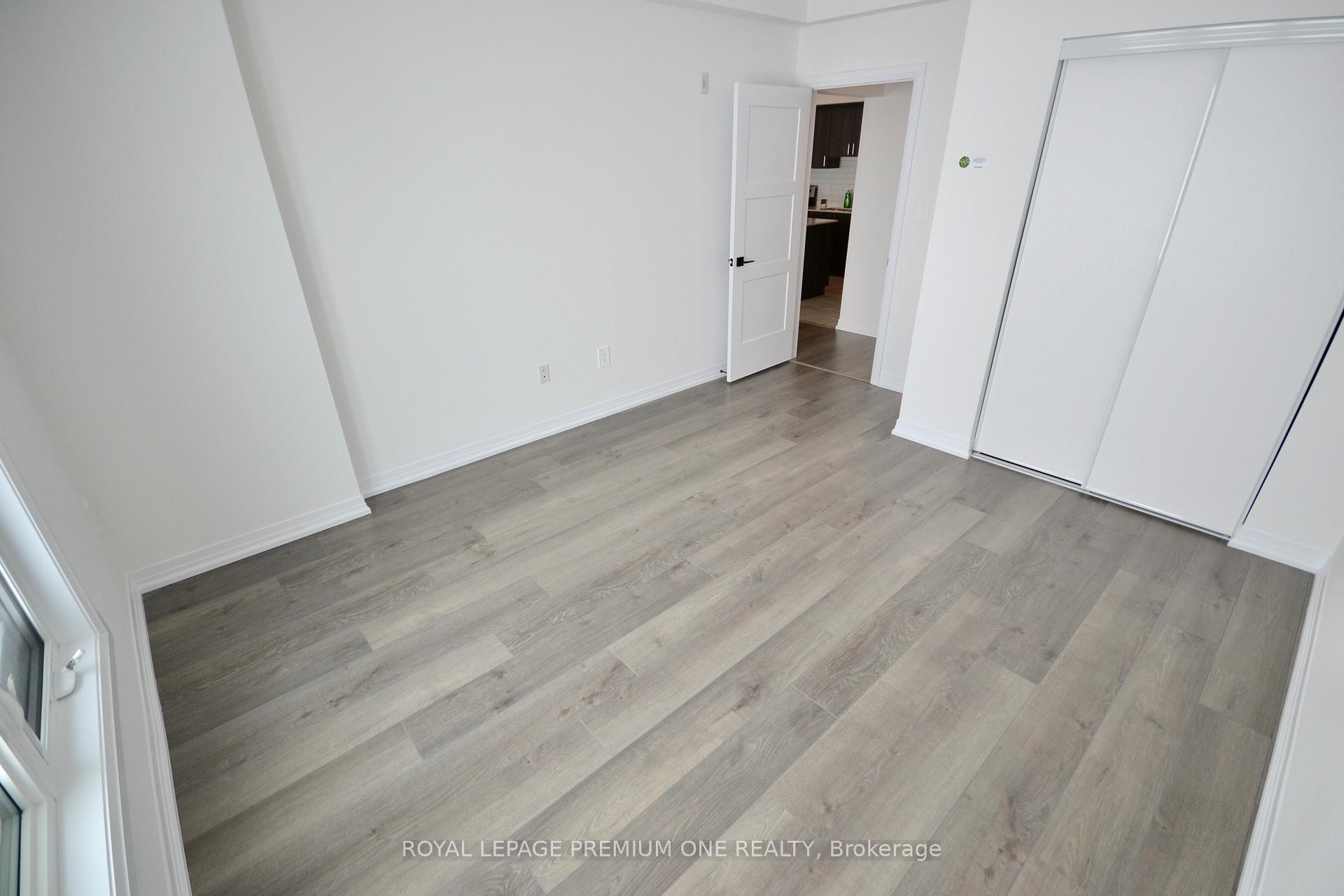 Photo 22 of Unit 207, 15 Kneeshaw Drive, Barrie, Rural Barrie Southeast — HOMEH