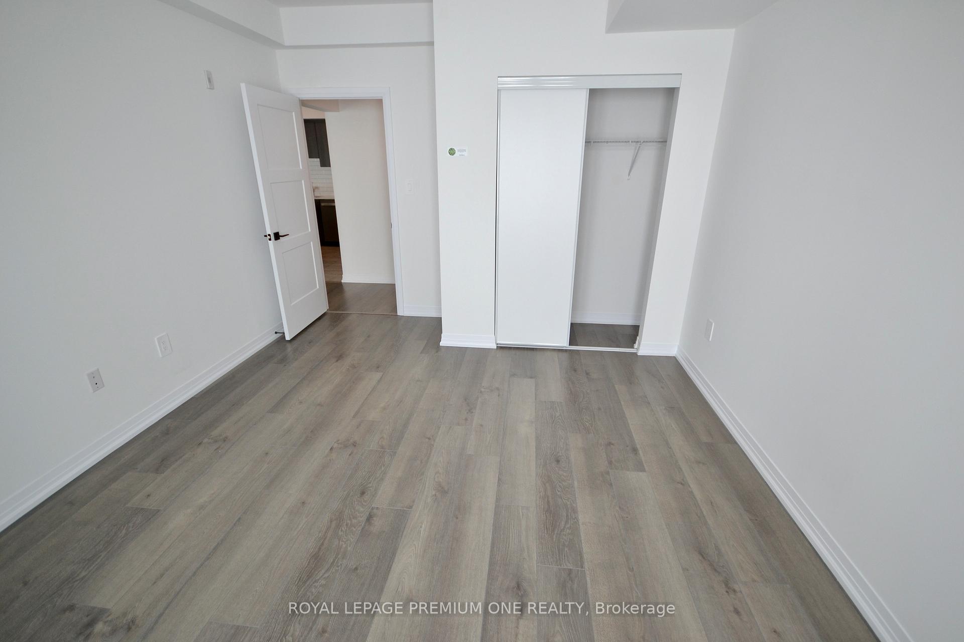 Photo 24 of Unit 207, 15 Kneeshaw Drive, Barrie, Rural Barrie Southeast — HOMEH