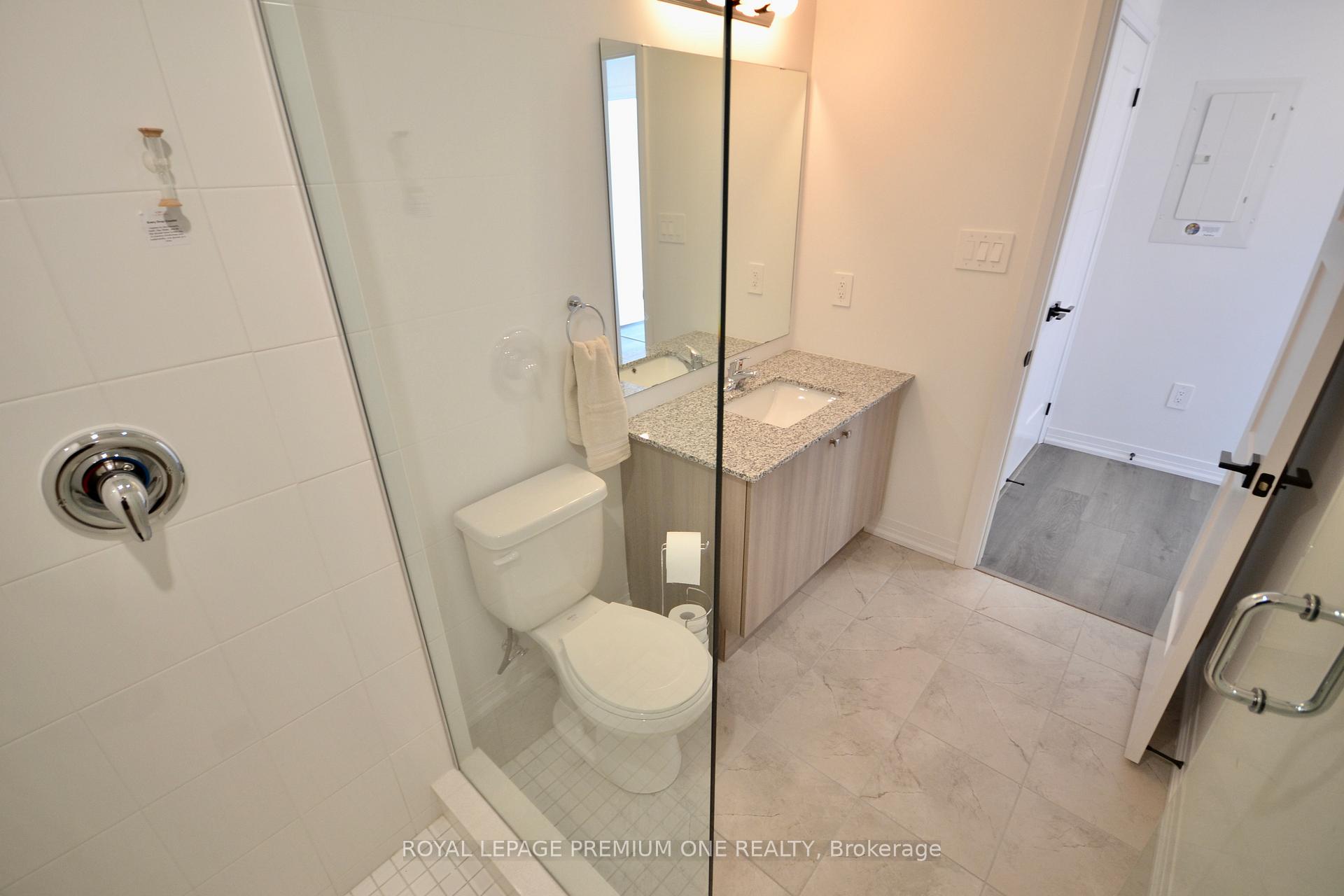 Photo 27 of Unit 207, 15 Kneeshaw Drive, Barrie, Rural Barrie Southeast — HOMEH