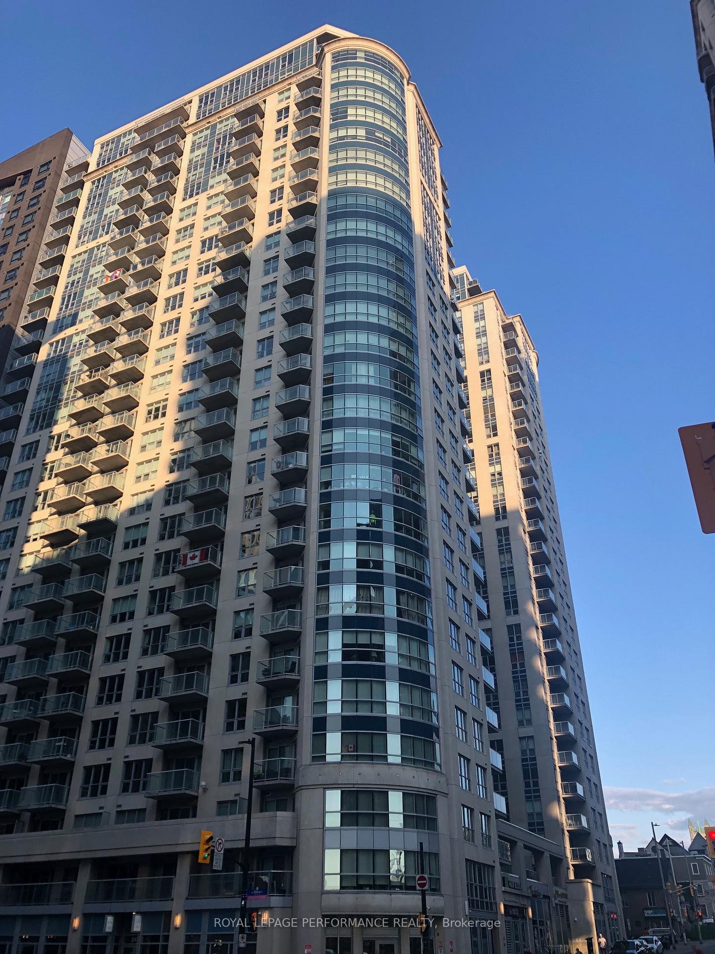 Front of Unit 2104, 242 Rideau Street