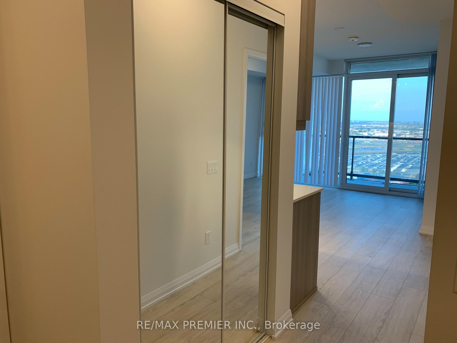 Photo 7 of Unit 2702, 7895 Jane Street, Vaughan, Concord — HOMEH