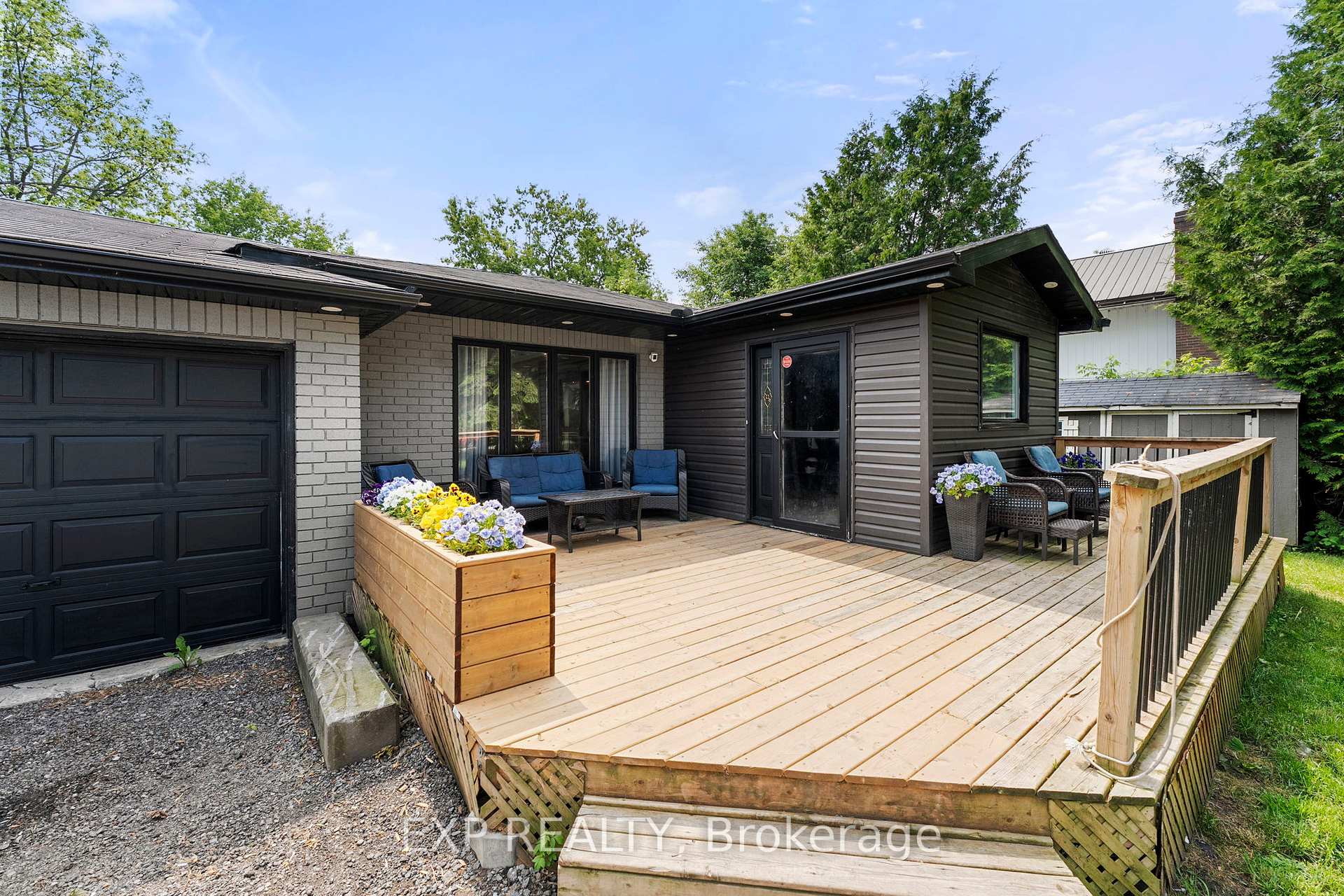 Photo 4 of 24115 Thorah Park Boulevard, Brock, Beaverton — HOMEH