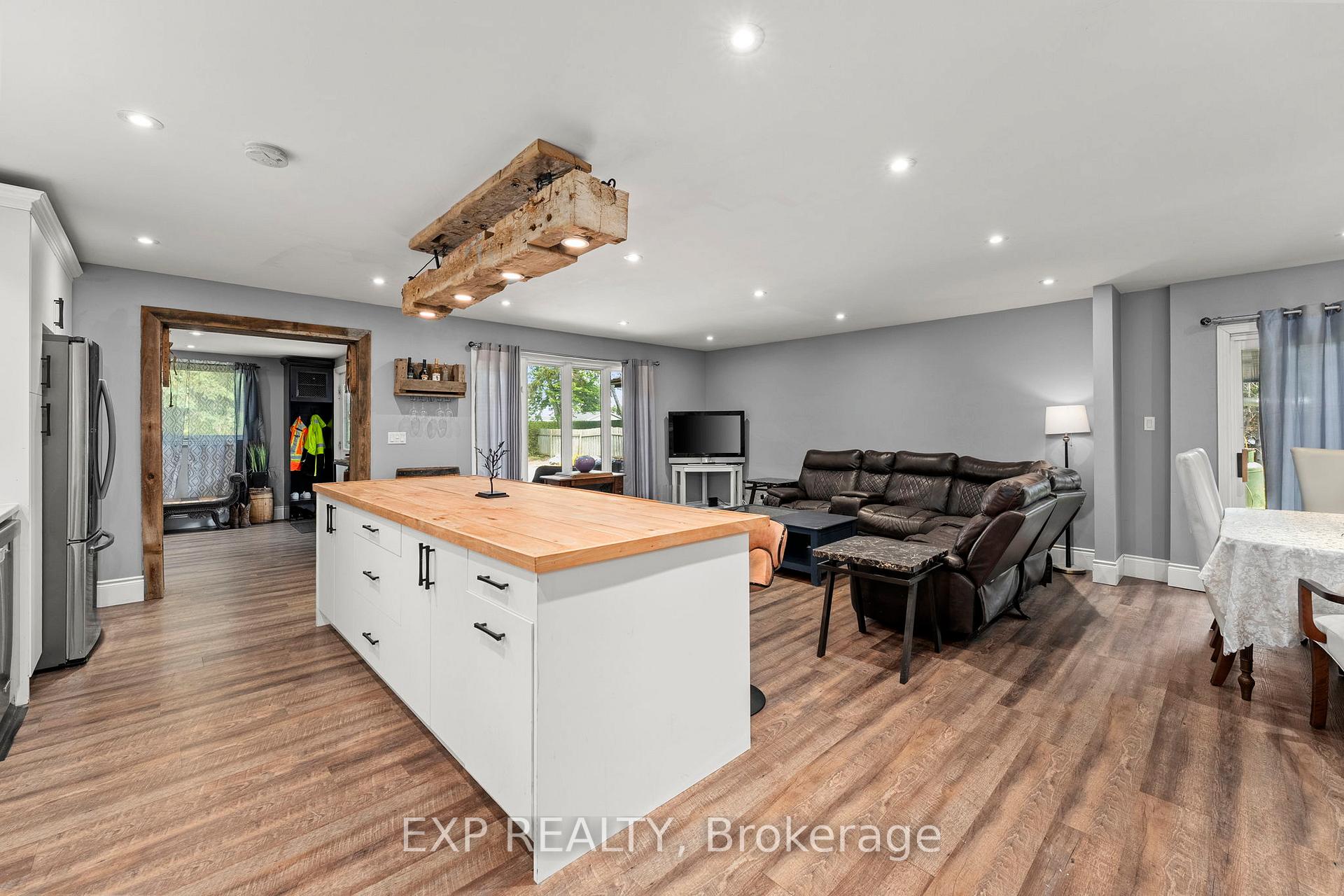 Photo 11 of 24115 Thorah Park Boulevard, Brock, Beaverton — HOMEH