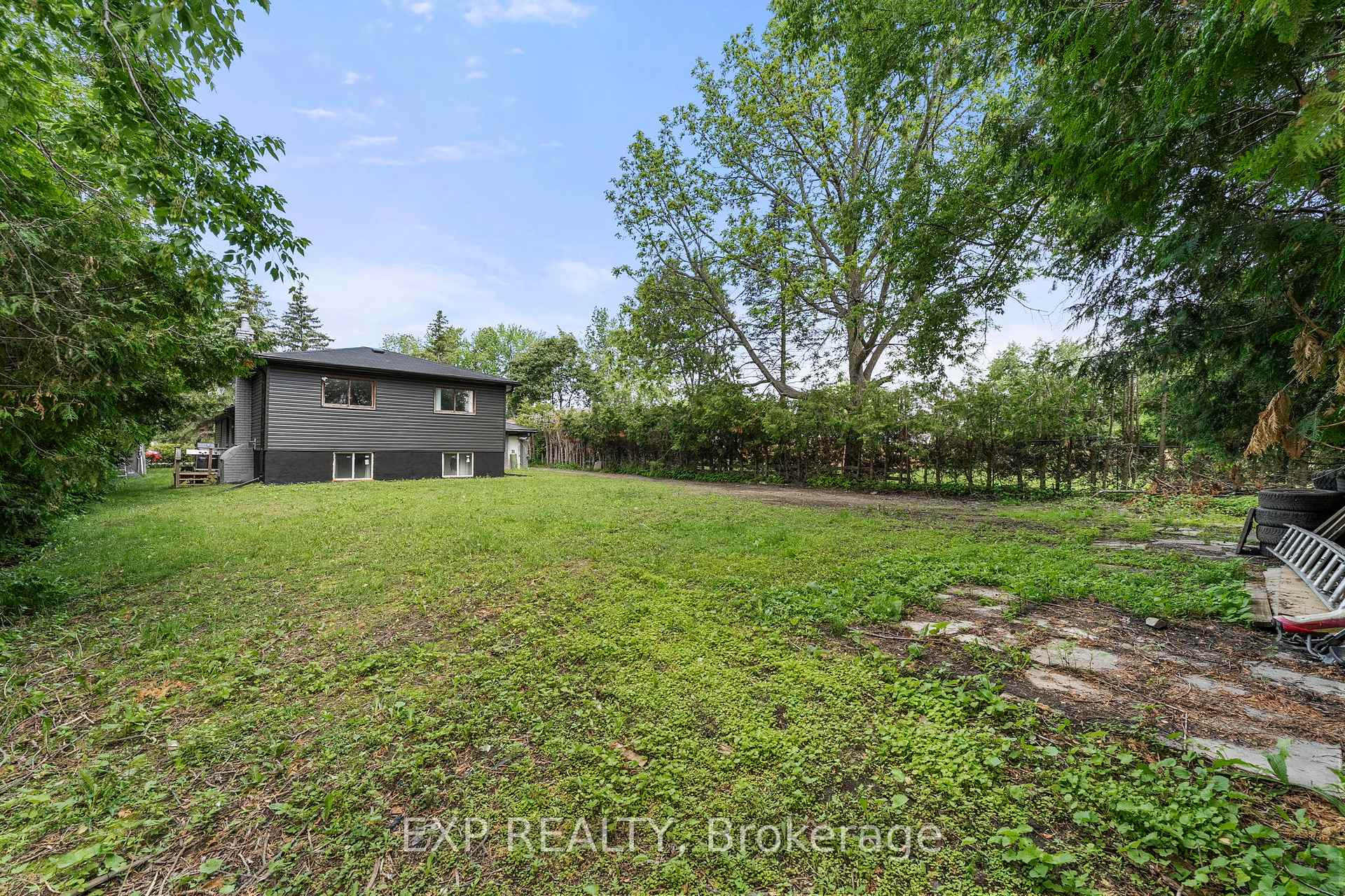 Photo 33 of 24115 Thorah Park Boulevard, Brock, Beaverton — HOMEH