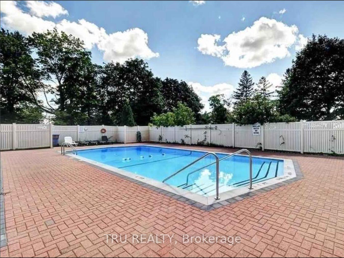 Photo 16 of Unit 904, 1356 Meadowlands Drive E, Ottawa, Borden Farm/Stewart Farm/Carleton Heights/Parkwood Hills — HOMEH