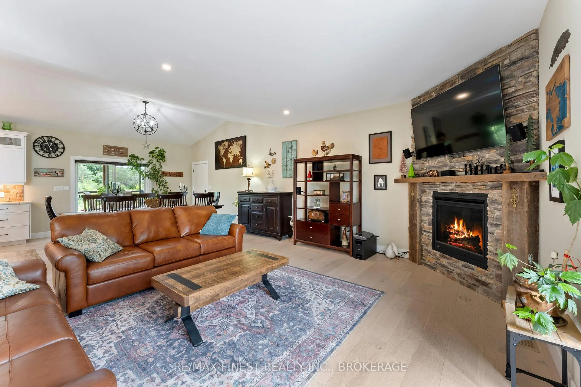Photo 6 of 3266 Harrowsmith Road, Frontenac, Frontenac South — HOMEH