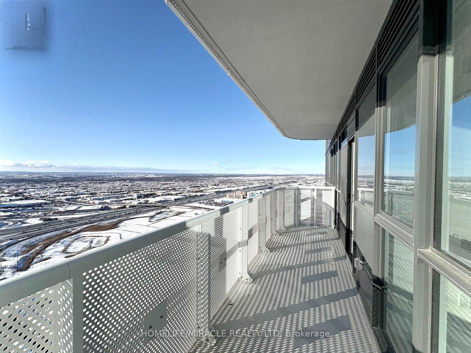 Photo 10 of Unit 2201, 8 Interchange Way, Vaughan, Vaughan Corporate Centre — HOMEH