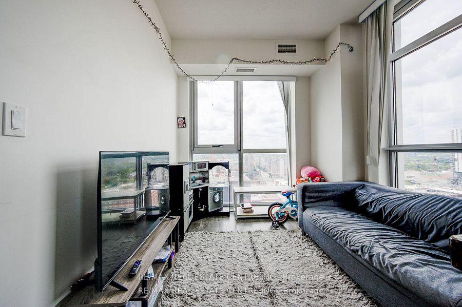 Photo 4 of Unit 1809, 60 Frederick Street, Kitchener, City Commercial Core — HOMEH