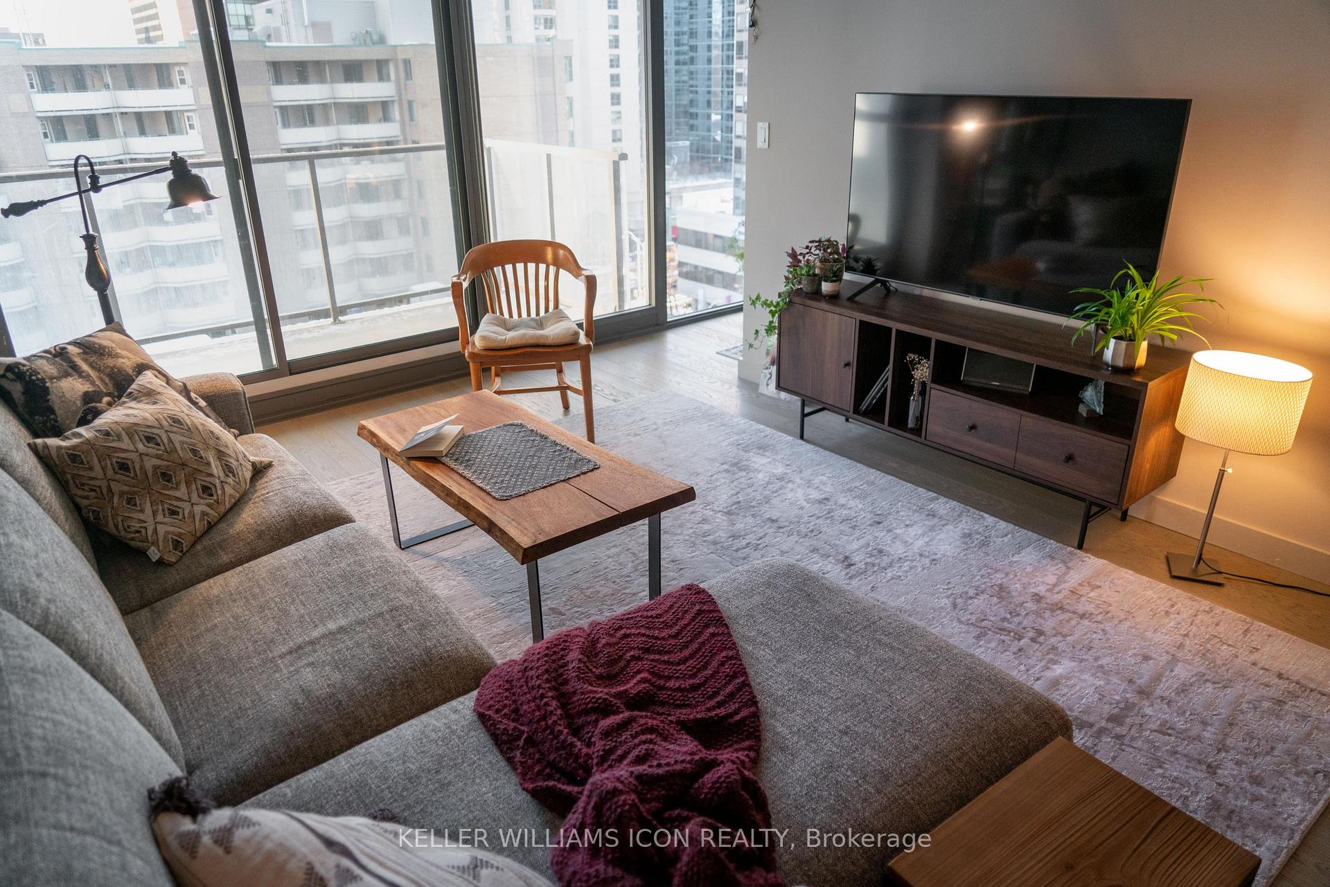 Photo 10 of Unit 911, 224 Lyon Street N, Ottawa, Ottawa Centre — HOMEH