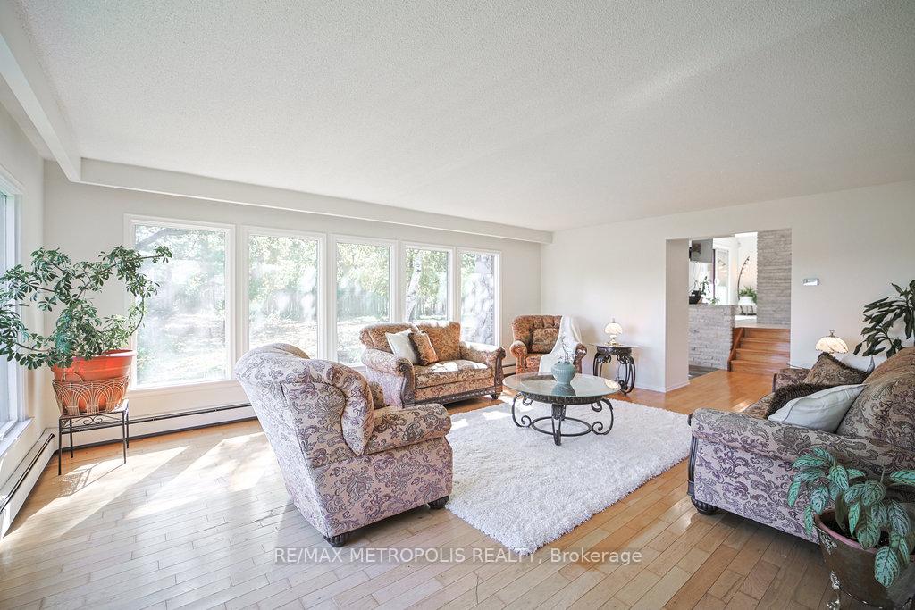 Photo 7 of 186 Pinedale Lane, Gravenhurst, Muskoka (S) — HOMEH
