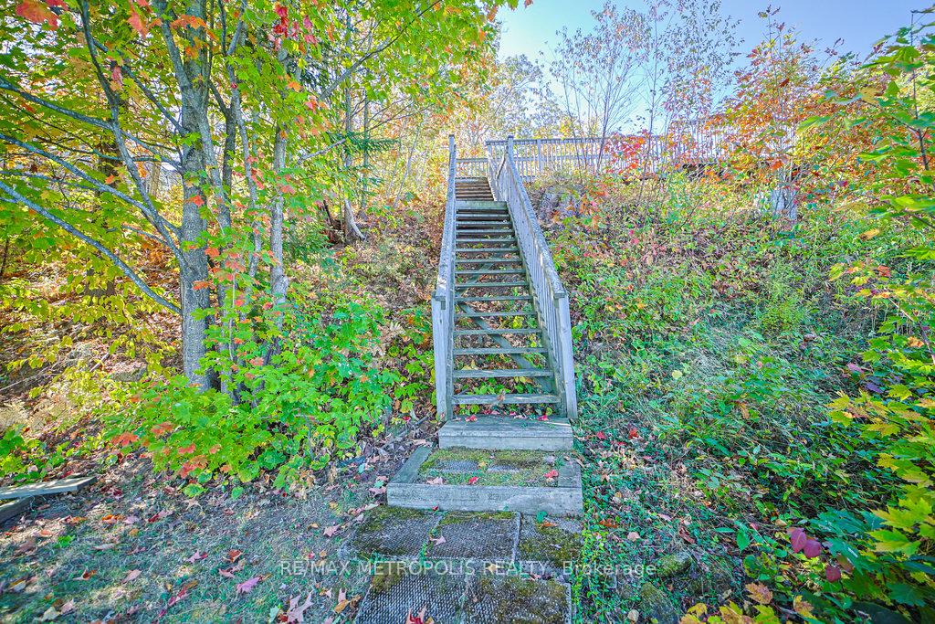 Photo 33 of 186 Pinedale Lane, Gravenhurst, Muskoka (S) — HOMEH