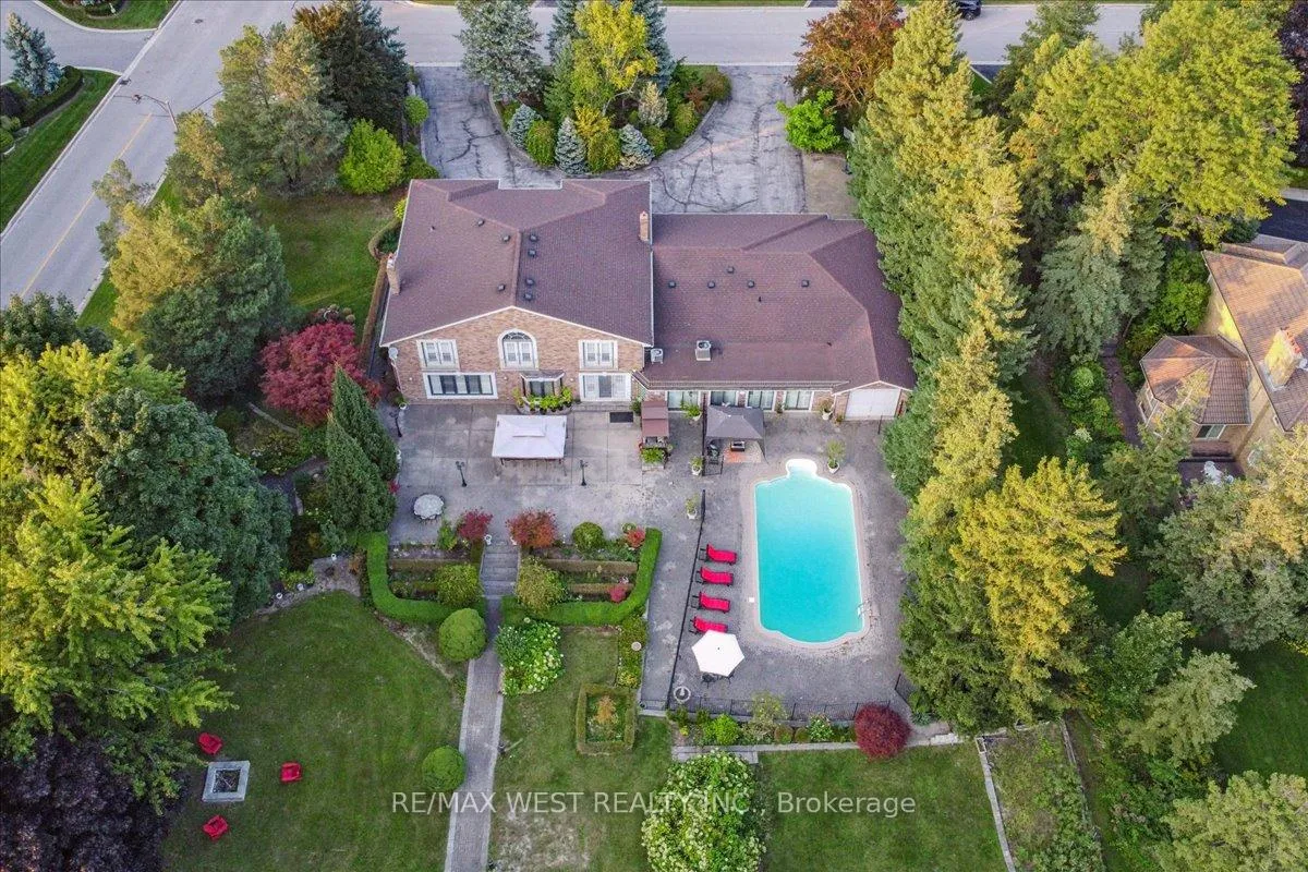 Photo 2 of 190 Sandys Drive, Vaughan, East Woodbridge — HOMEH