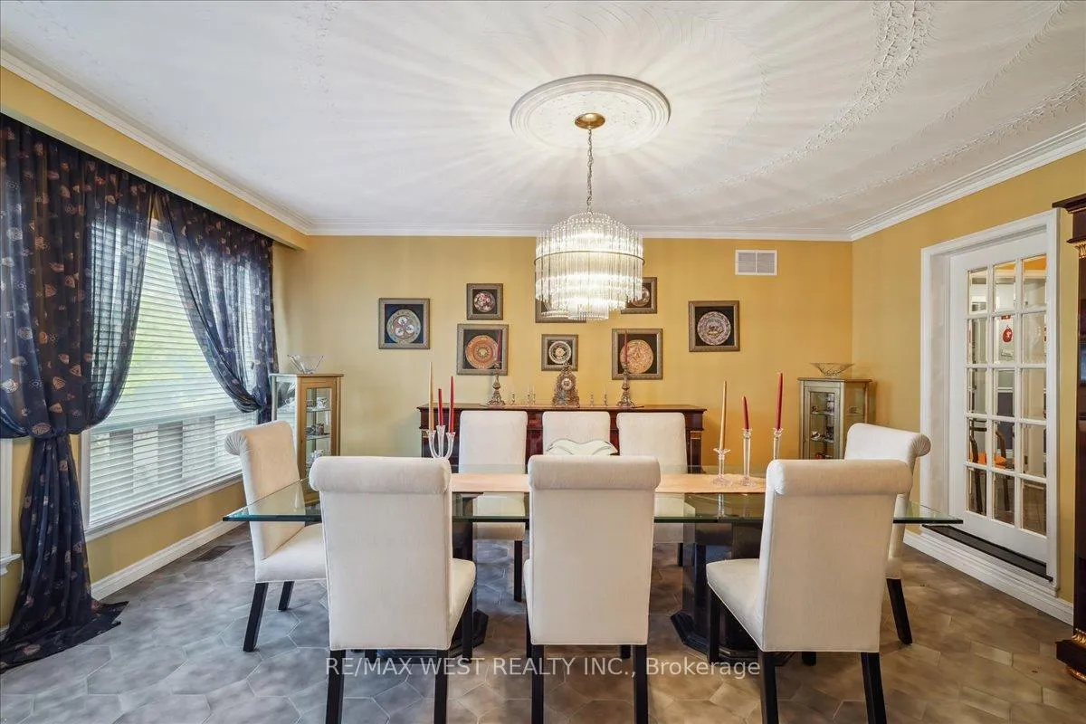 Photo 5 of 190 Sandys Drive, Vaughan, East Woodbridge — HOMEH