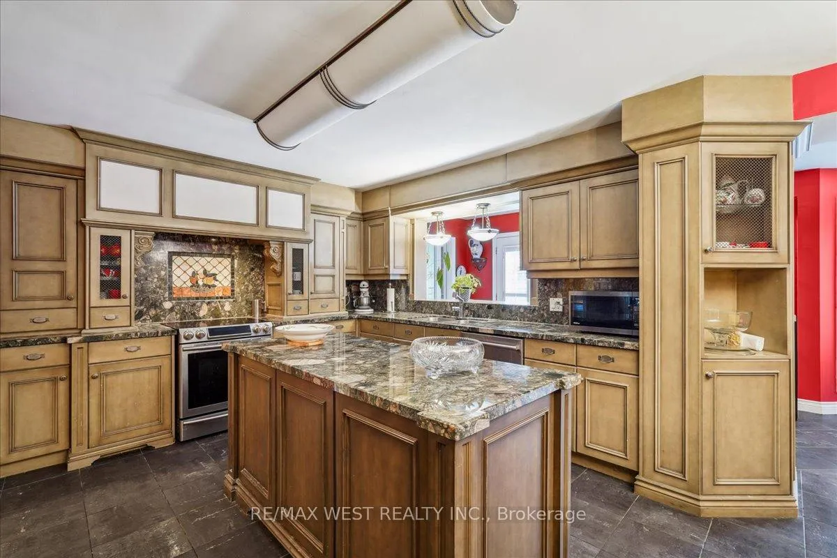 Photo 6 of 190 Sandys Drive, Vaughan, East Woodbridge — HOMEH