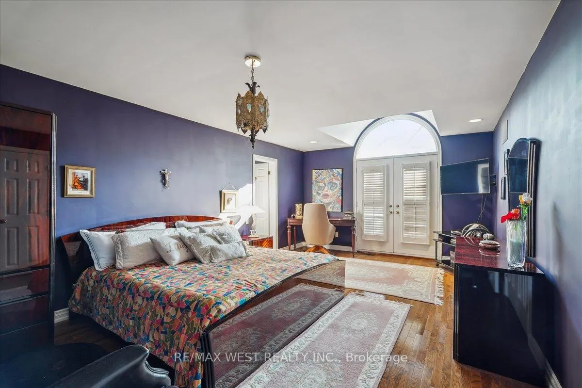 Photo 9 of 190 Sandys Drive, Vaughan, East Woodbridge — HOMEH