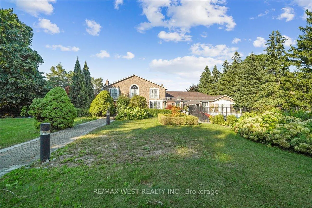 Photo 17 of 190 Sandys Drive, Vaughan, East Woodbridge — HOMEH