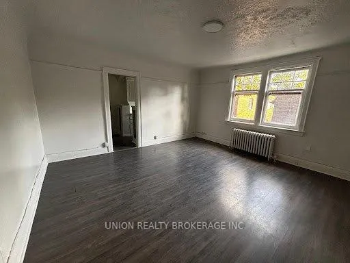 Photo 2 of Unit 19, 2393 Queen Street E, Toronto, The Beaches — HOMEH