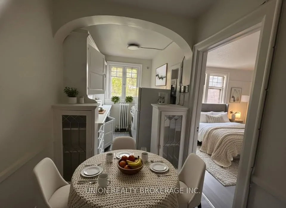 Photo 3 of Unit 19, 2393 Queen Street E, Toronto, The Beaches — HOMEH
