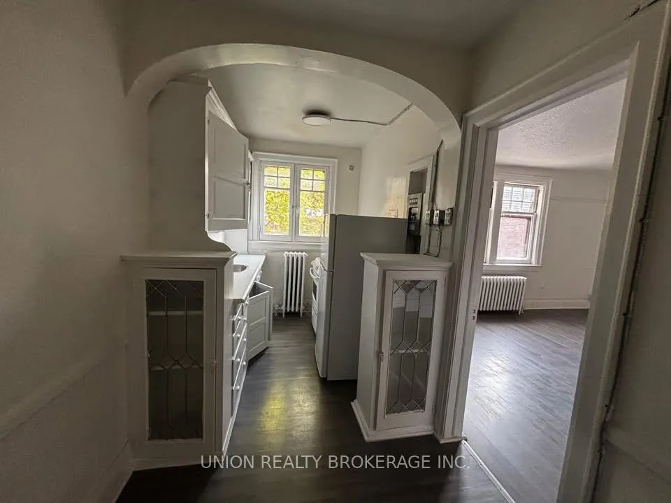Photo 4 of Unit 19, 2393 Queen Street E, Toronto, The Beaches — HOMEH