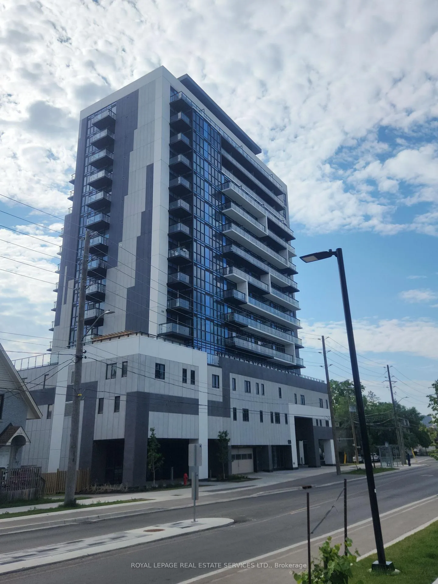 Front of Unit 1510, 128 King Street N