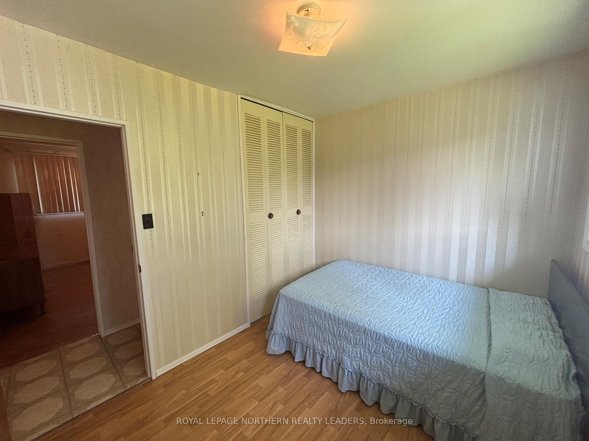 Photo 22 of 208 Second Avenue N, Cochrane — HOMEH