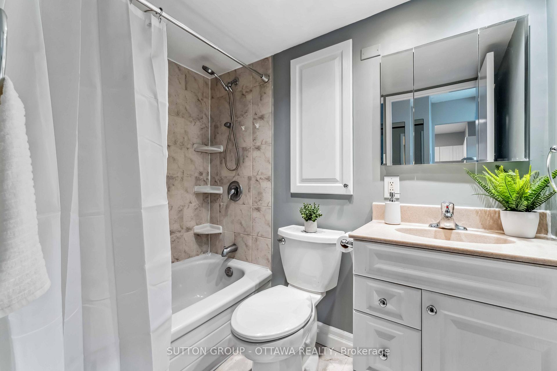 Photo 43 of Unit 1006, 158A McArthur Avenue, Ottawa, Vanier — HOMEH