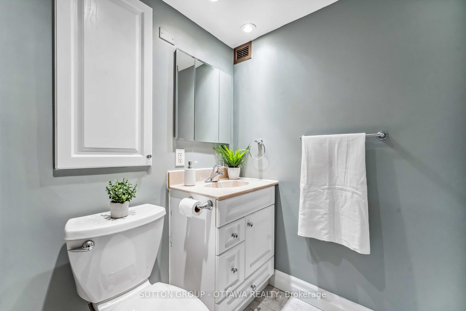 Photo 44 of Unit 1006, 158A McArthur Avenue, Ottawa, Vanier — HOMEH