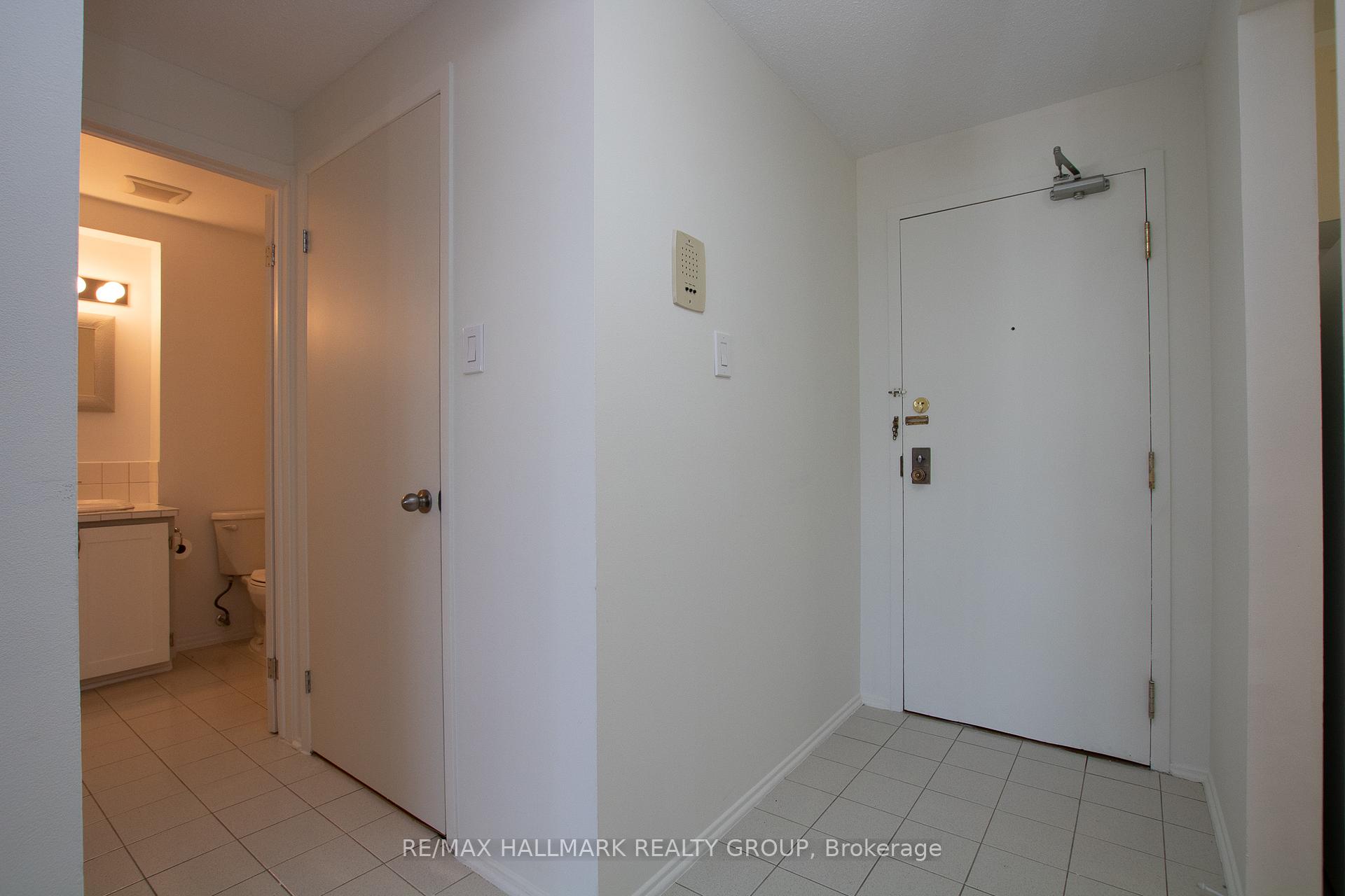 Photo 5 of Unit 210, 6376 Bilberry Drive, Ottawa, Orleans Wood — HOMEH