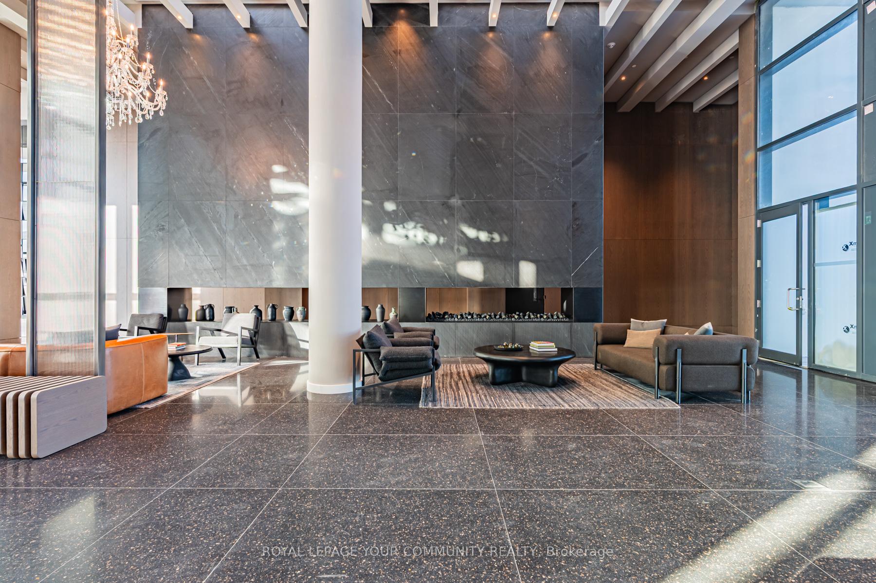 Photo 4 of Unit 2009, 8 Interchange Way, Vaughan, Vaughan Corporate Centre — HOMEH