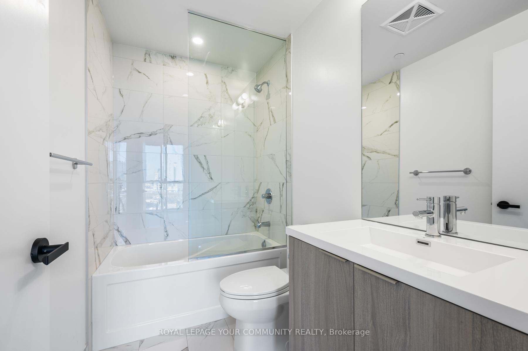 Photo 22 of Unit 2009, 8 Interchange Way, Vaughan, Vaughan Corporate Centre — HOMEH