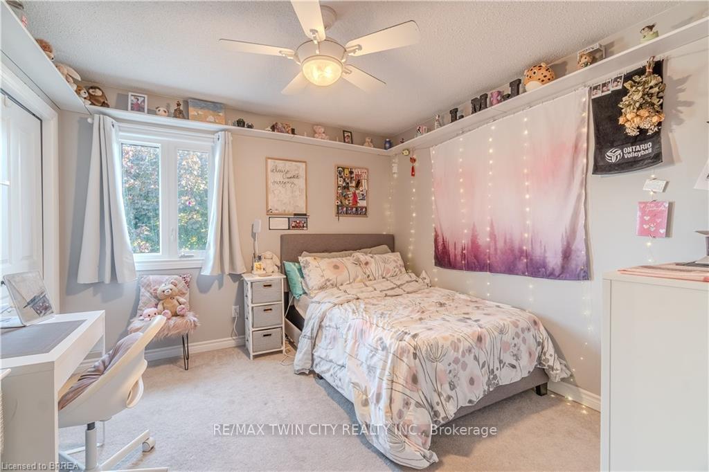 Photo 21 of 19 Trillium Way, Brant, Paris — HOMEH